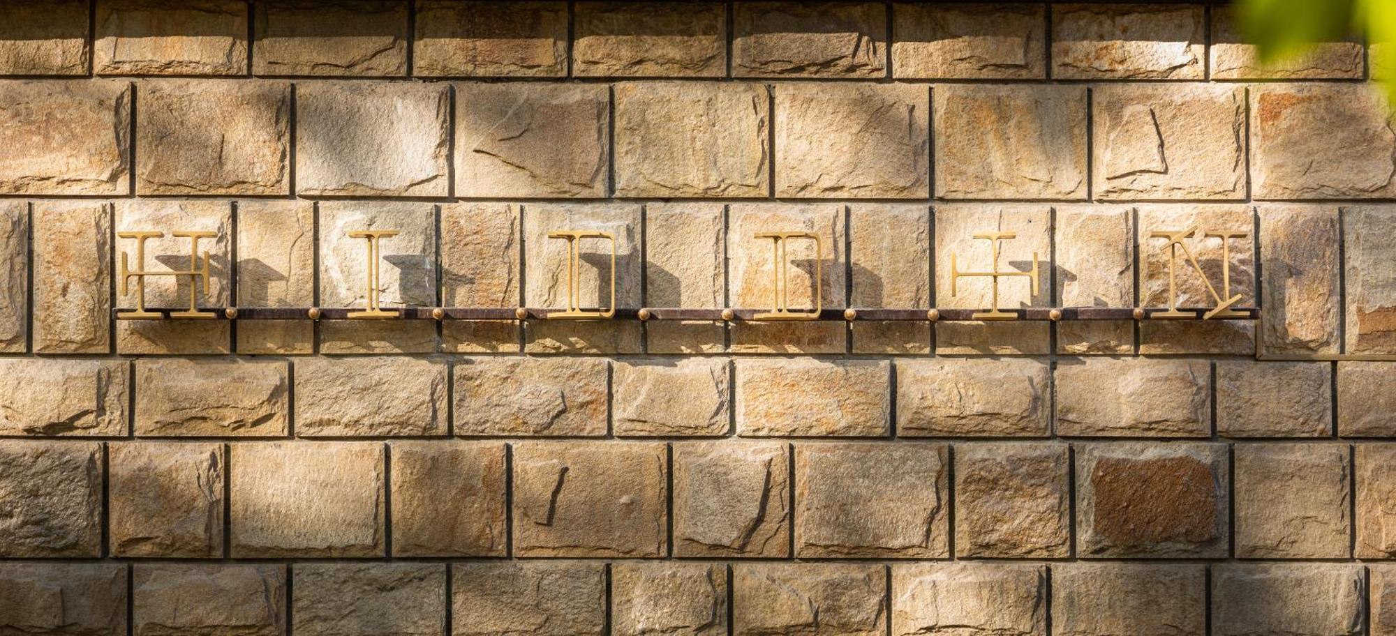 The Hidden Bank: Silver Bullet Filibe Dış mekan fotoğraf